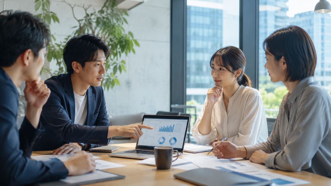 戦略ミーティングの様子
